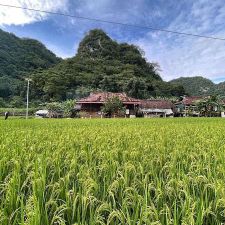 Nung An Homestay Quang Uyen Exterior foto